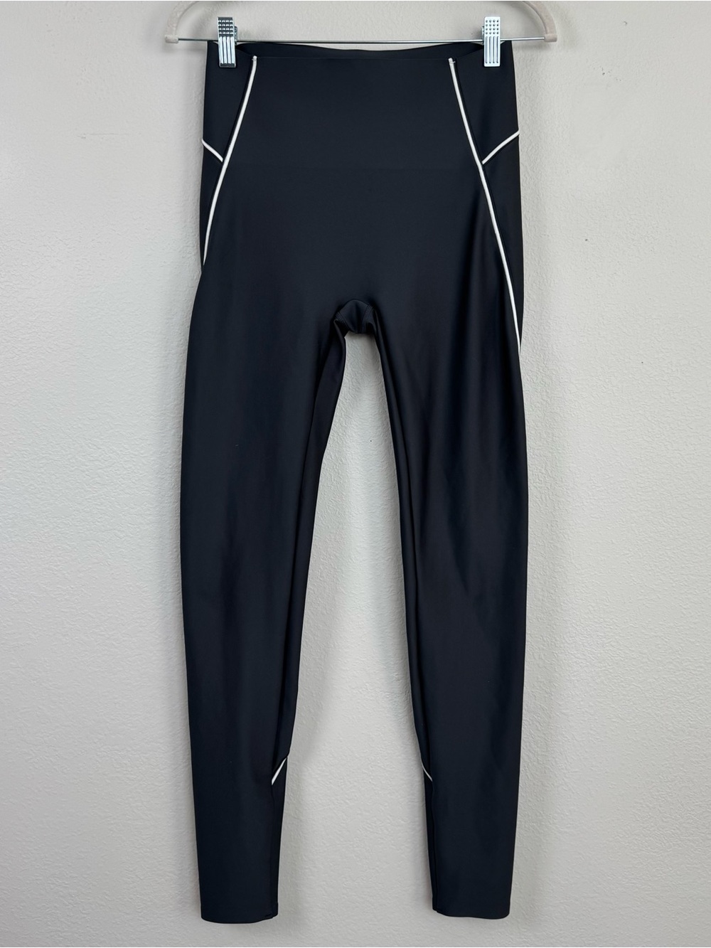 Alo Yoga Airlift High-Waist Haven Leggings Sleek Black Sz M Compression Shaping - Picture 2 of 12